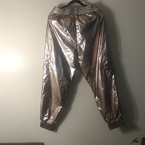 Victoria Secret Sport Cargo Shine Metallic Jogger - Picture 5 of 7